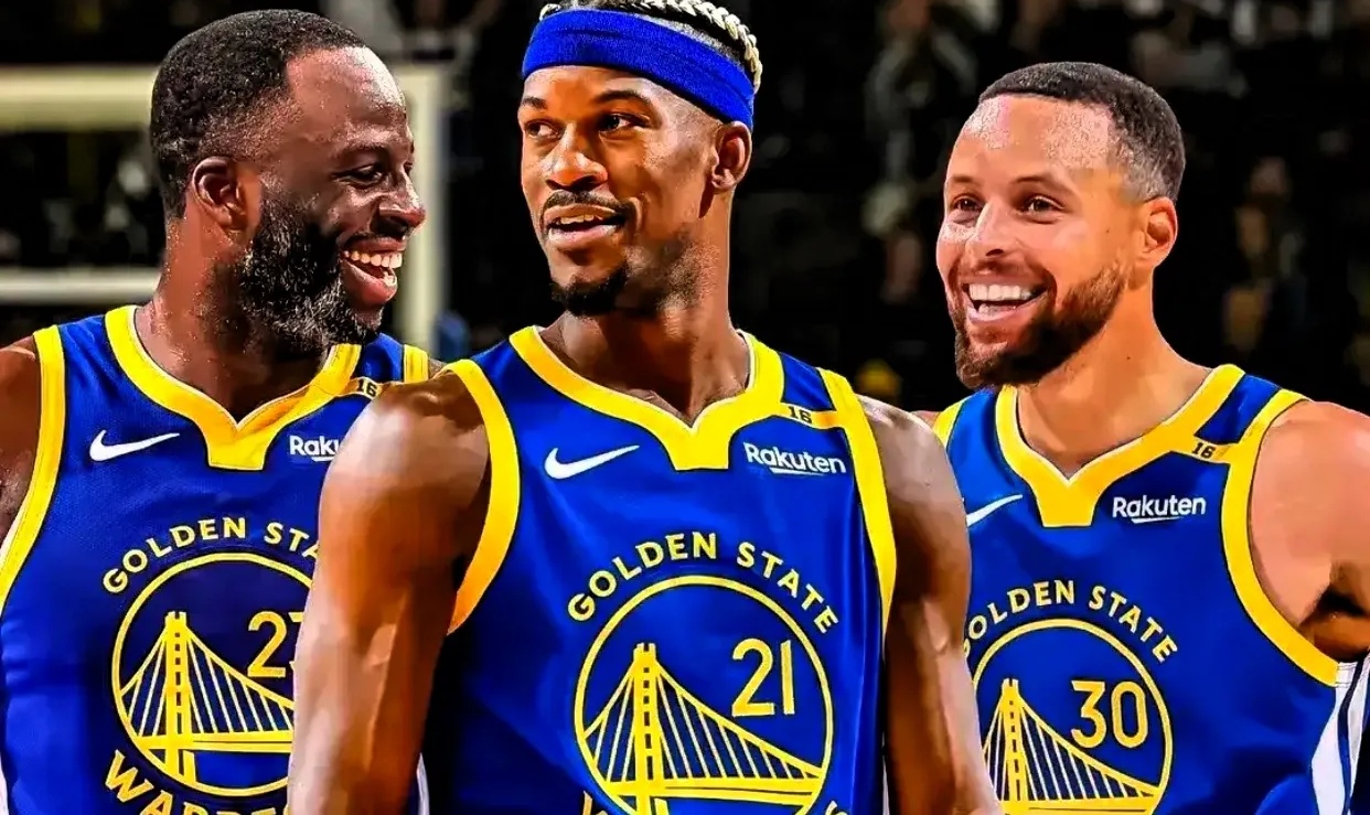 1xBit体育官方入口-勇士四连胜横扫对手,再次领先西部