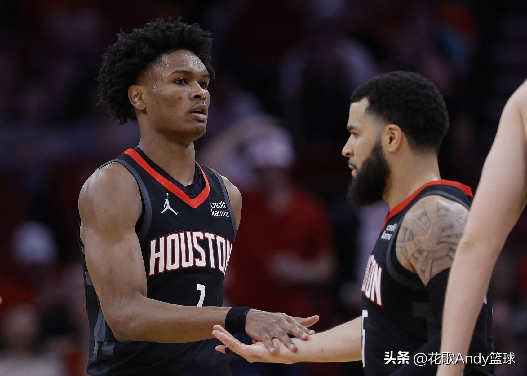 1xBit体育课程-火箭客场胜魔术，豪取大胜